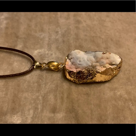 Gorgeous Gray, Mauve, White Druzy Pendant with Brown Cord Necklace NEW - Picture 4 of 8